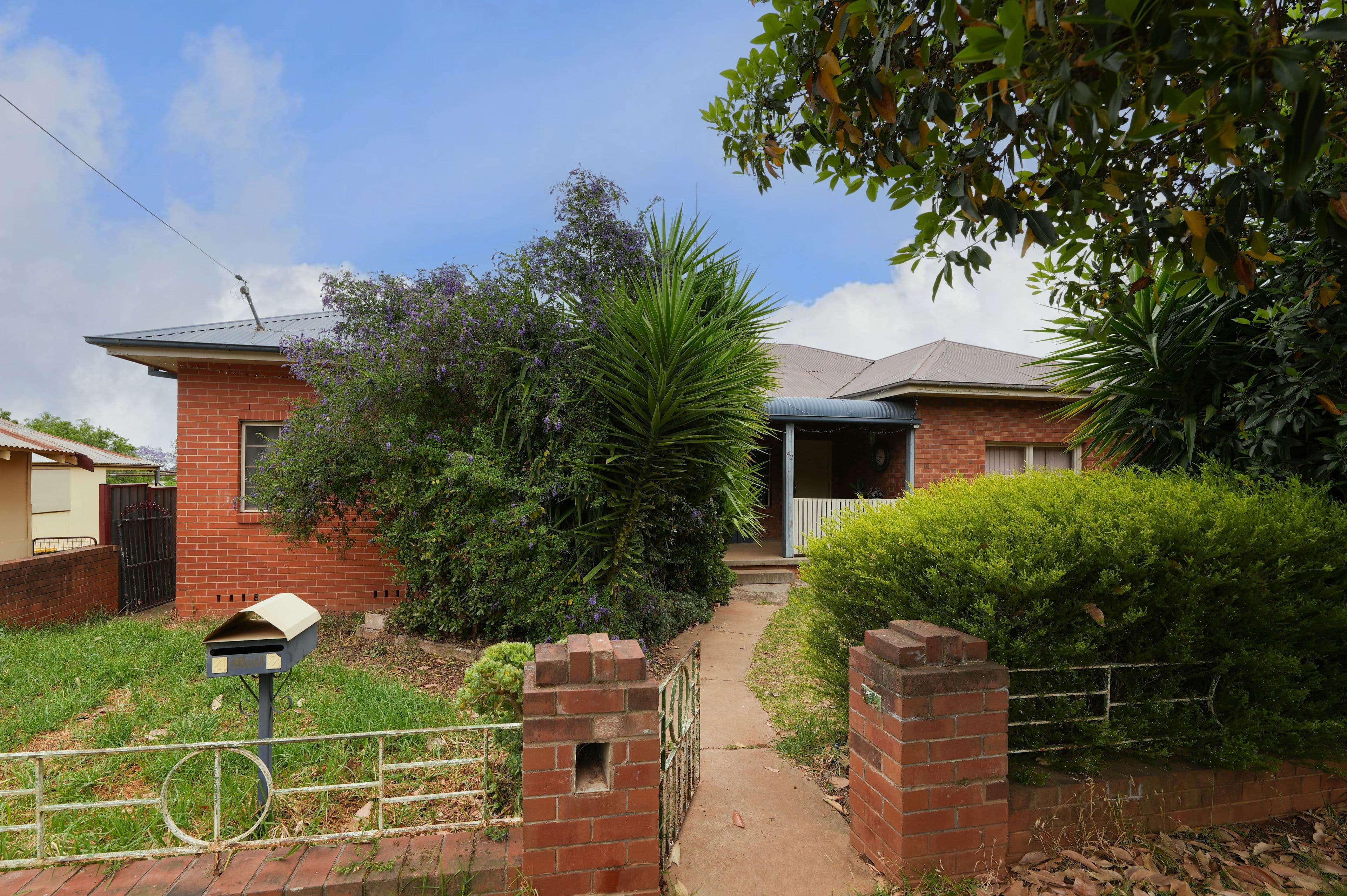 42 Albert Street, Parkes NSW 2870, Parkes - Image 1