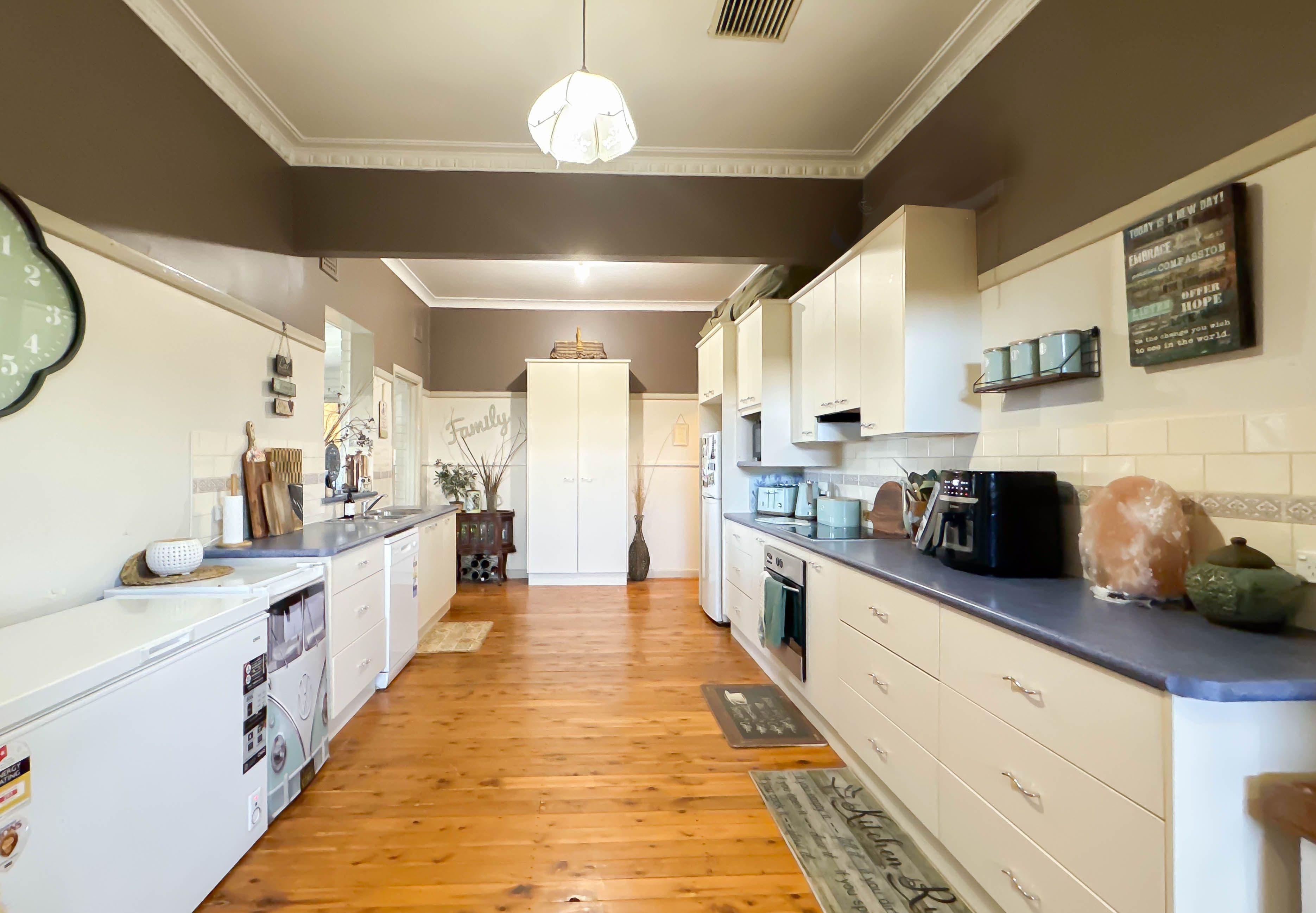 42 Albert Street, Parkes NSW 2870, Parkes - Thumbnail 5
