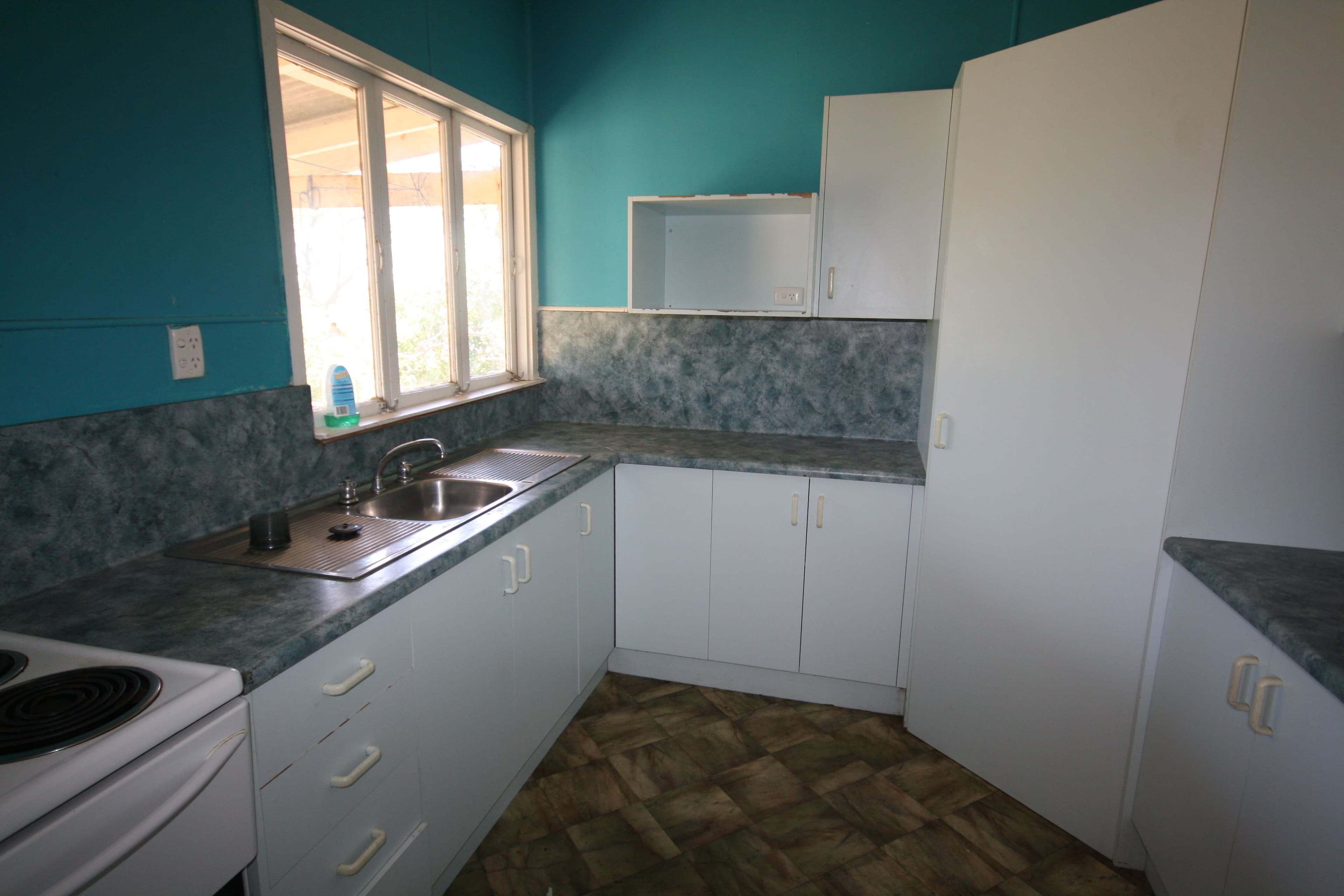 6 Stockman Street, Eidsvold QLD 4627, Eidsvold - Thumbnail 2