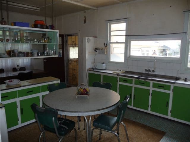 13 Warwick Street, HARRISTOWN QLD 4350, Harristown - Thumbnail 2