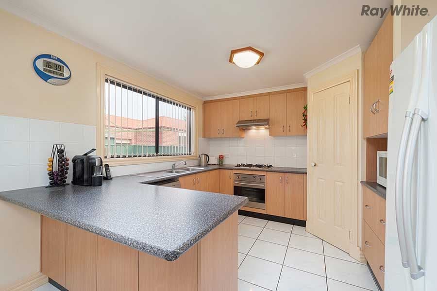 11 Flemming Avenue, Burnside VIC 3023, Burnside - Thumbnail 7