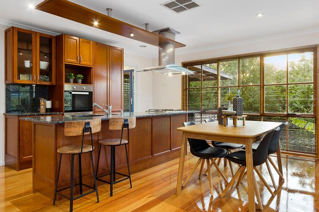 40 Barrington Road, Barrington, Barrington - Thumbnail 2