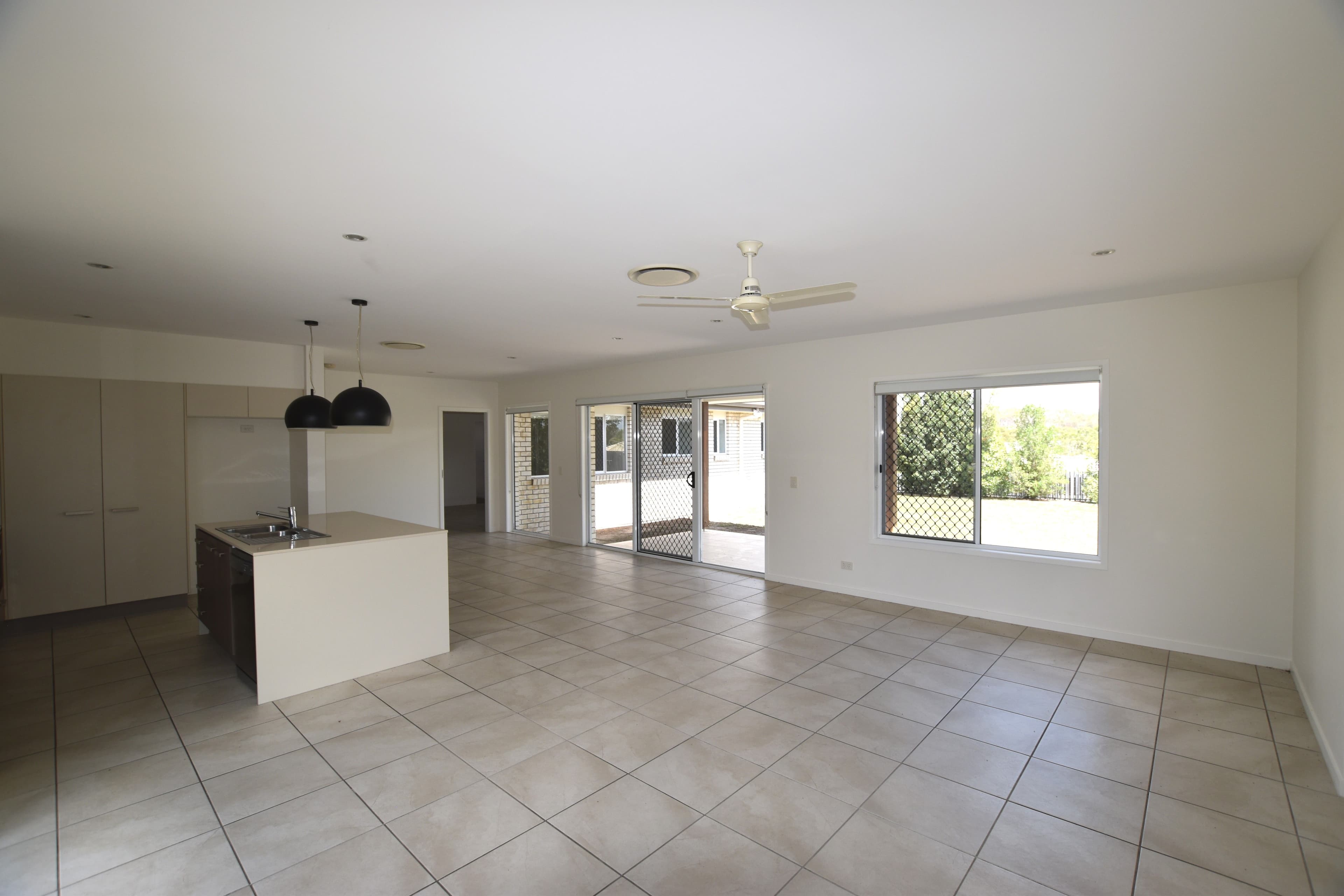 5 Florey Place, Kirkwood QLD 4680, Kirkwood - Thumbnail 4