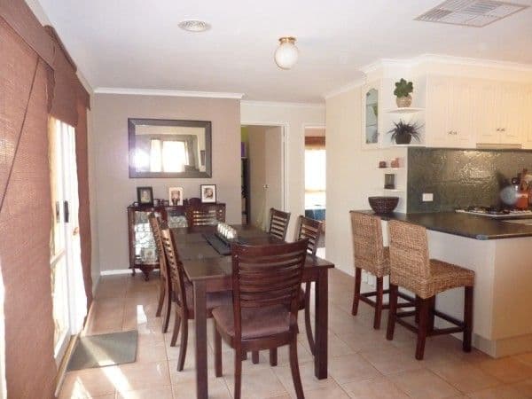 29 Parkdale Drive, CARRUM DOWNS VIC 3201, Carrum Downs - Thumbnail 3