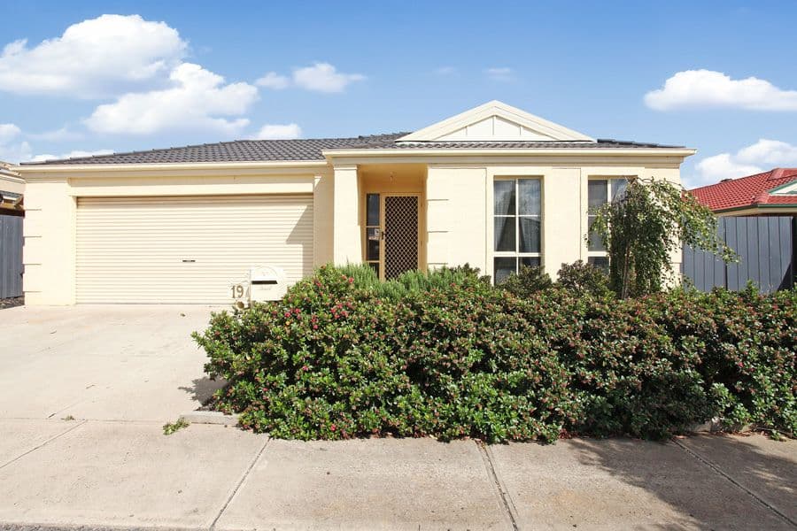 19 Minstrel Close, WYNDHAM VALE VIC 3024, Wyndham Vale - Image 1