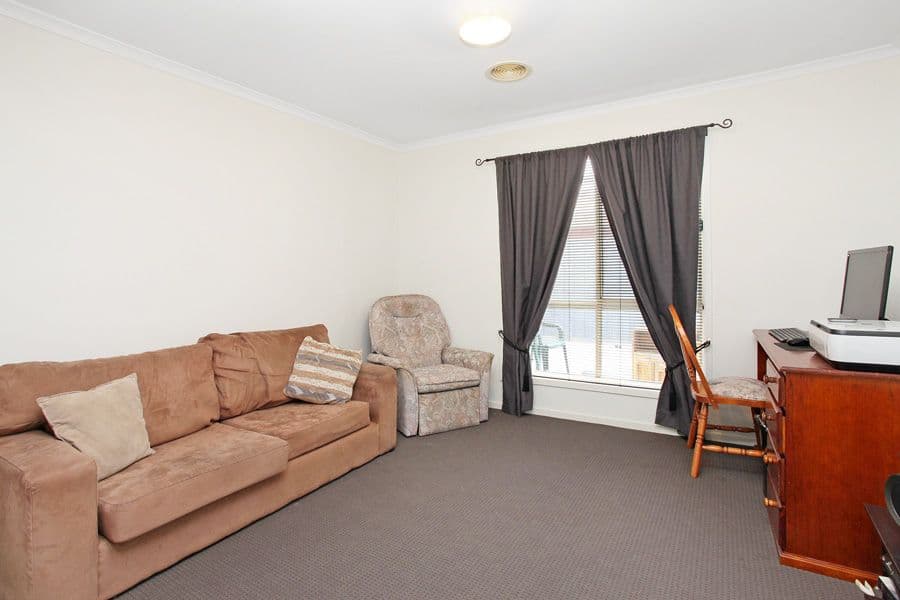 19 Minstrel Close, WYNDHAM VALE VIC 3024, Wyndham Vale - Thumbnail 3