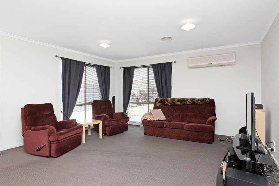 19 Minstrel Close, WYNDHAM VALE VIC 3024, Wyndham Vale - Thumbnail 4