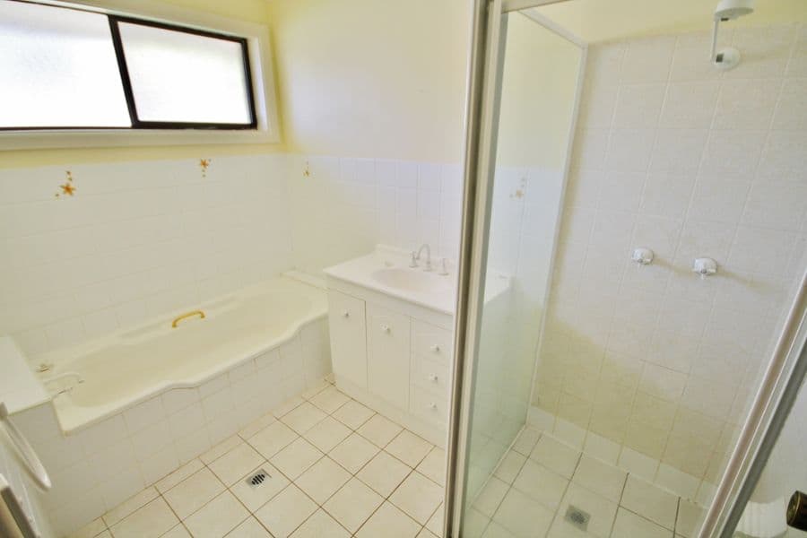 26 Taylor Road, YOUNG NSW 2594, Young - Thumbnail 7