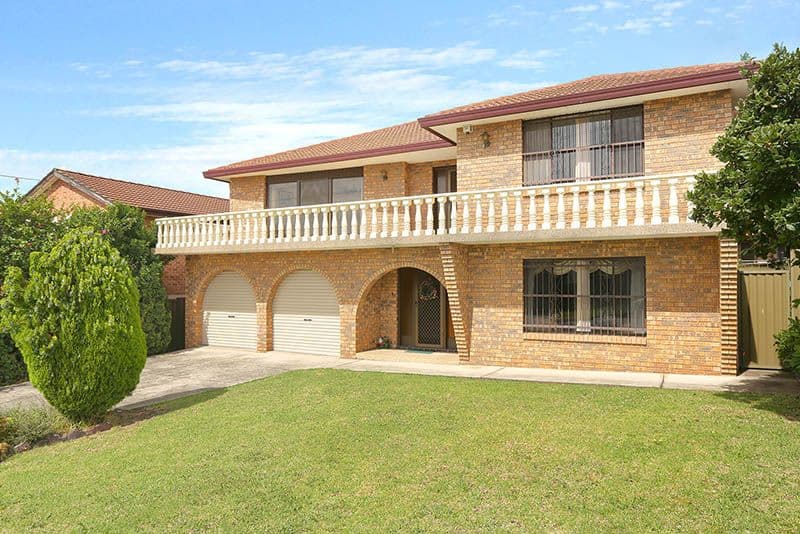 28 Garment Street, Prairiewood - Image 1