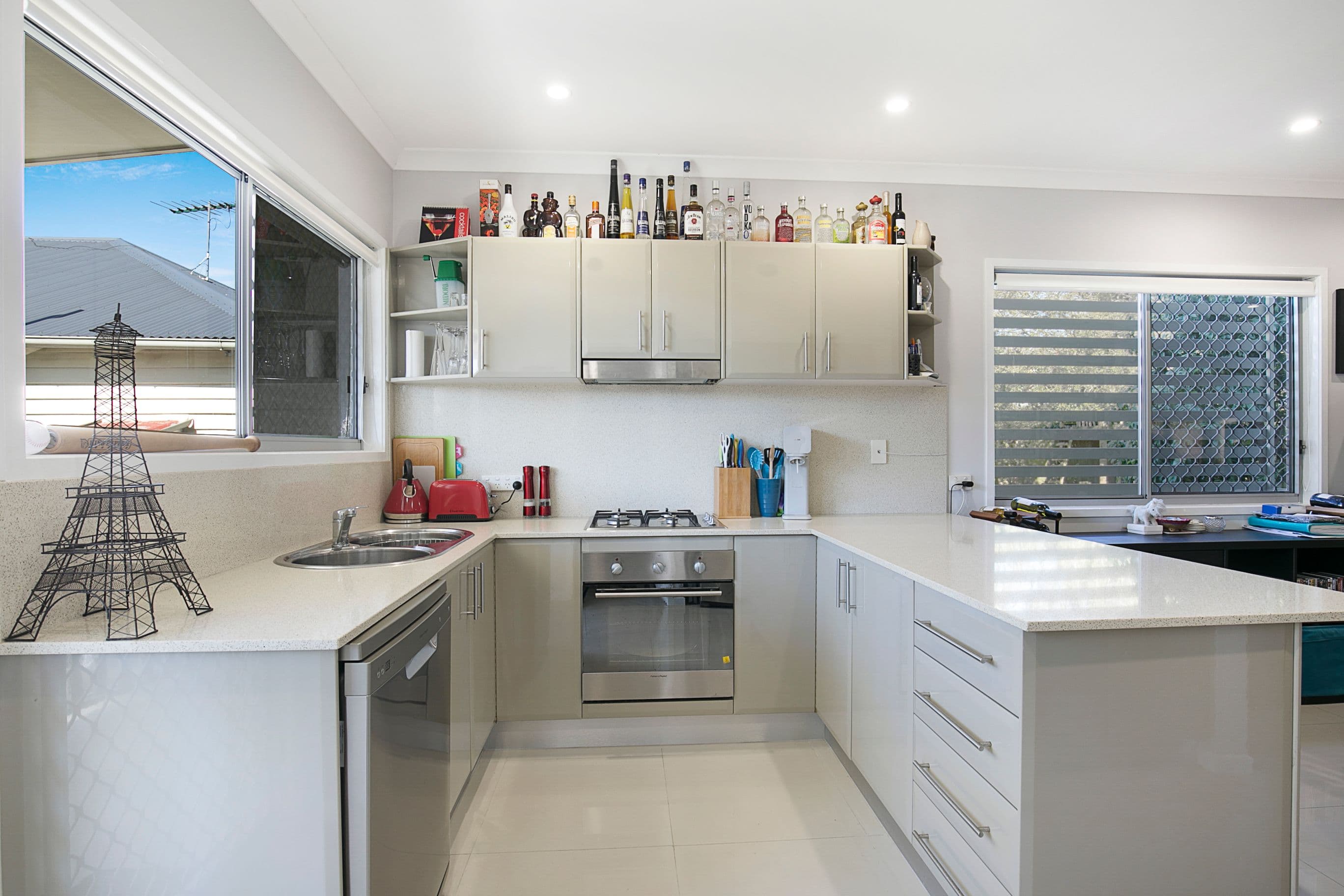 18 Lothian Street, Annerley QLD 4103, Annerley - Thumbnail 3