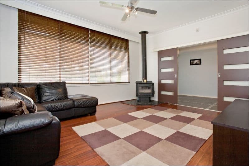 13 Flinders Avenue, LARA VIC 3212, Lara - Thumbnail 2