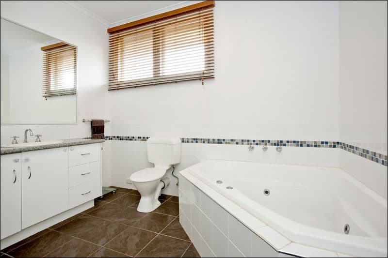 13 Flinders Avenue, LARA VIC 3212, Lara - Thumbnail 6