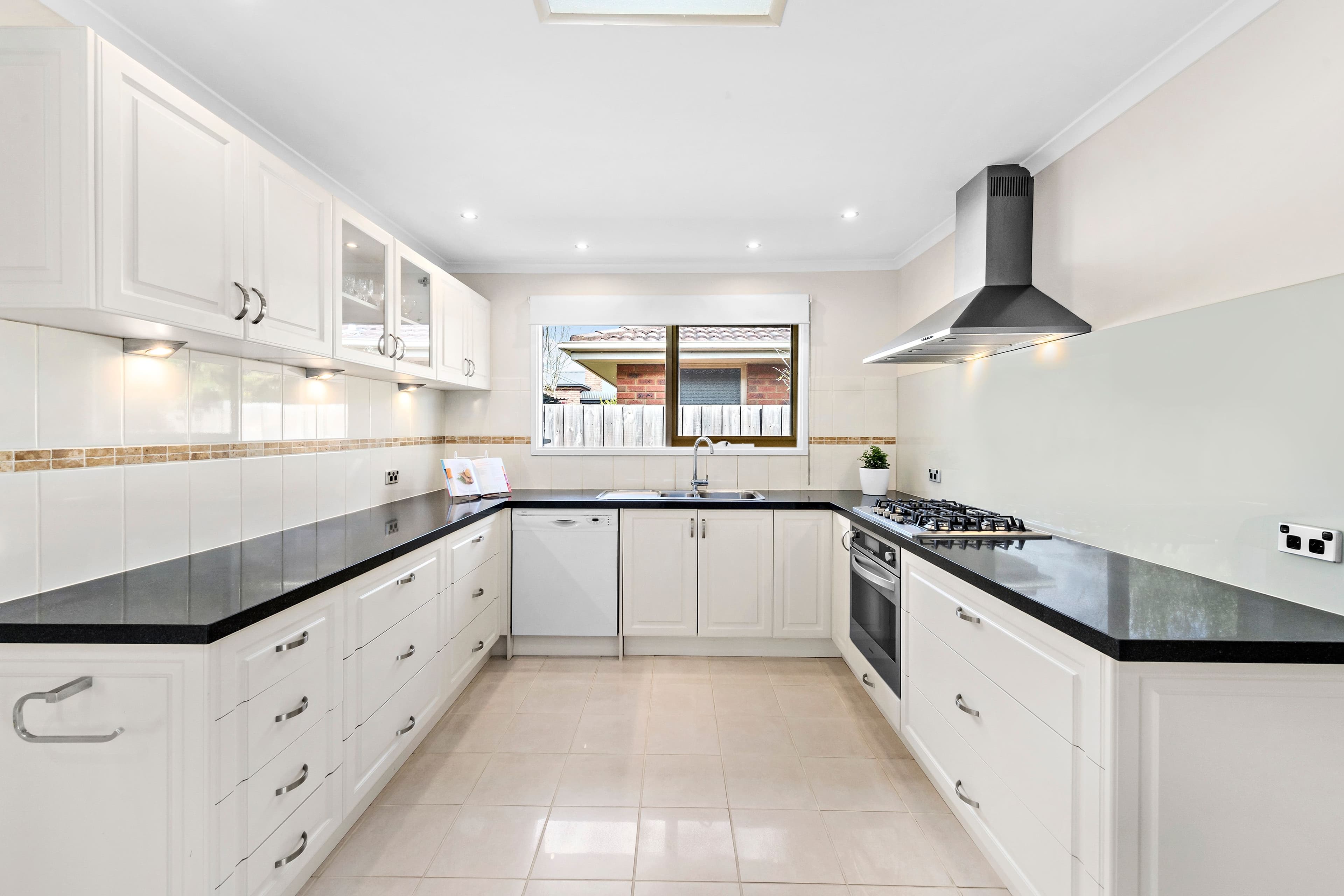 127 Aquarius Drive, Frankston VIC 3199, Frankston - Thumbnail 3