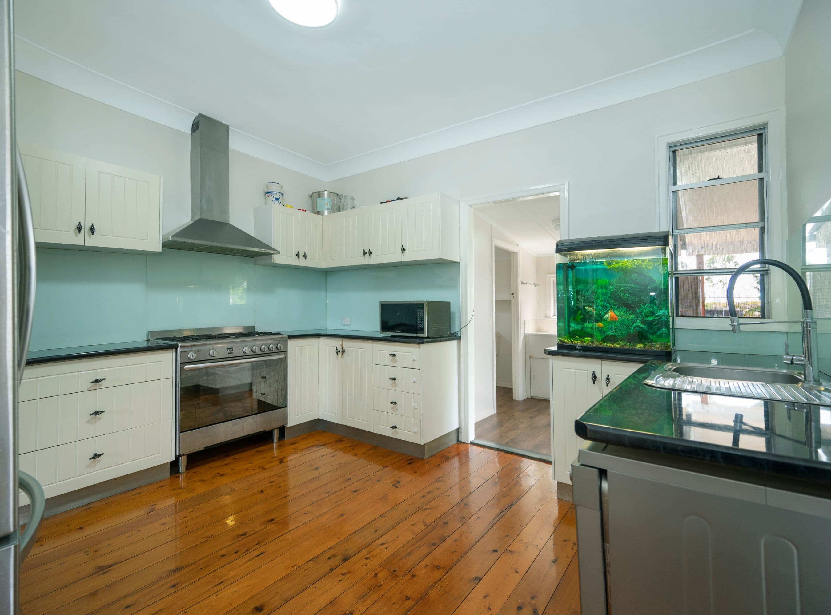 7 Tancred Avenue, Newtown QLD 4350, Newtown - Thumbnail 6