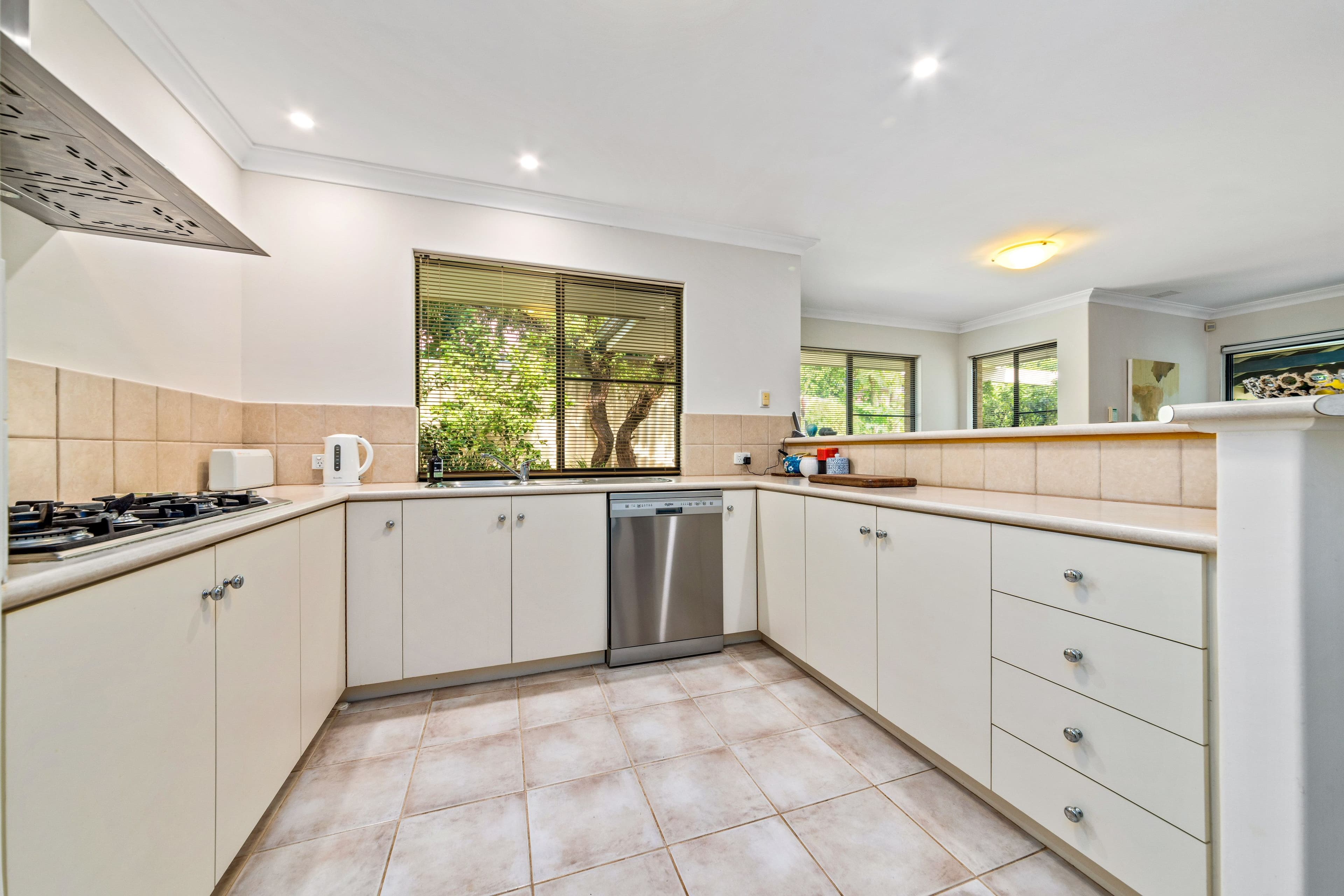 74 Cloister Avenue, Manning WA 6152, Manning - Thumbnail 5