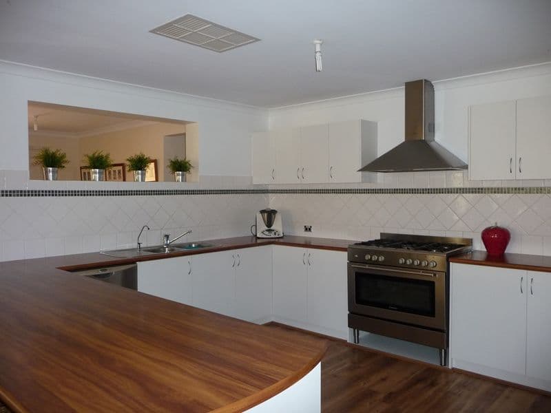 67 Santa Gertrudis Drive, LOWER CHITTERING WA 6084, Lower Chittering - Thumbnail 2