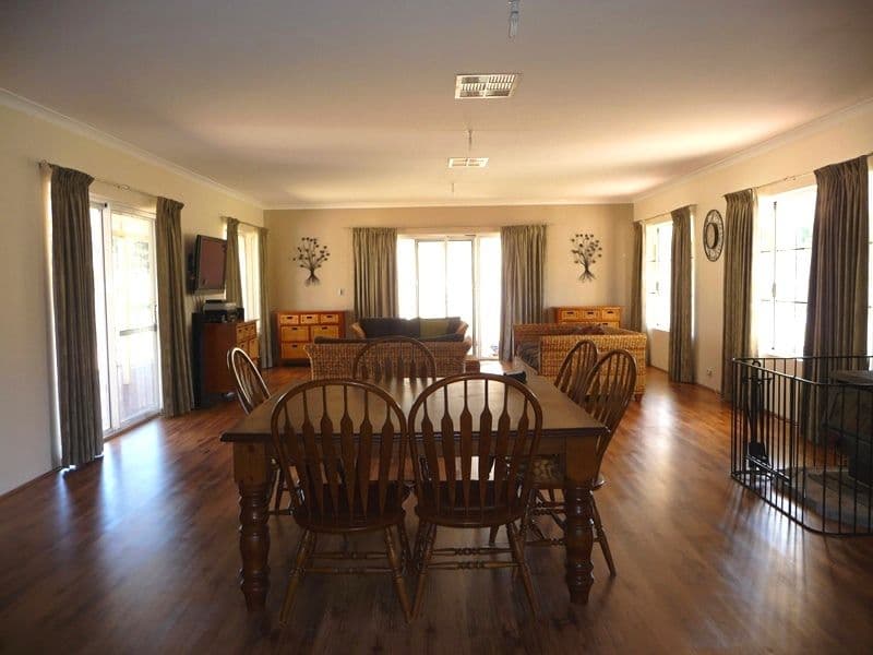 67 Santa Gertrudis Drive, LOWER CHITTERING WA 6084, Lower Chittering - Thumbnail 4