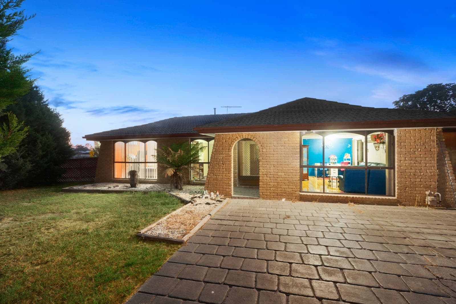 1 Willow Drive, Hampton Park VIC 3976, Hampton Park - Image 1