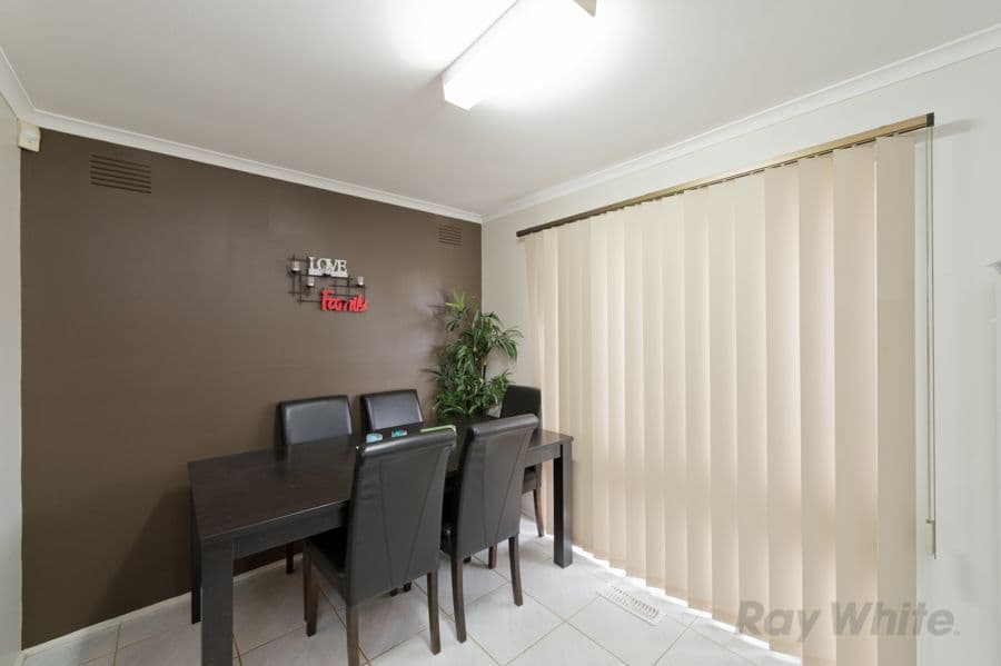 27 Tamar Drive, Melton South VIC 3338, Melton South - Thumbnail 3