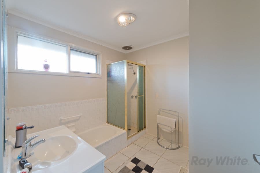 27 Tamar Drive, Melton South VIC 3338, Melton South - Thumbnail 6