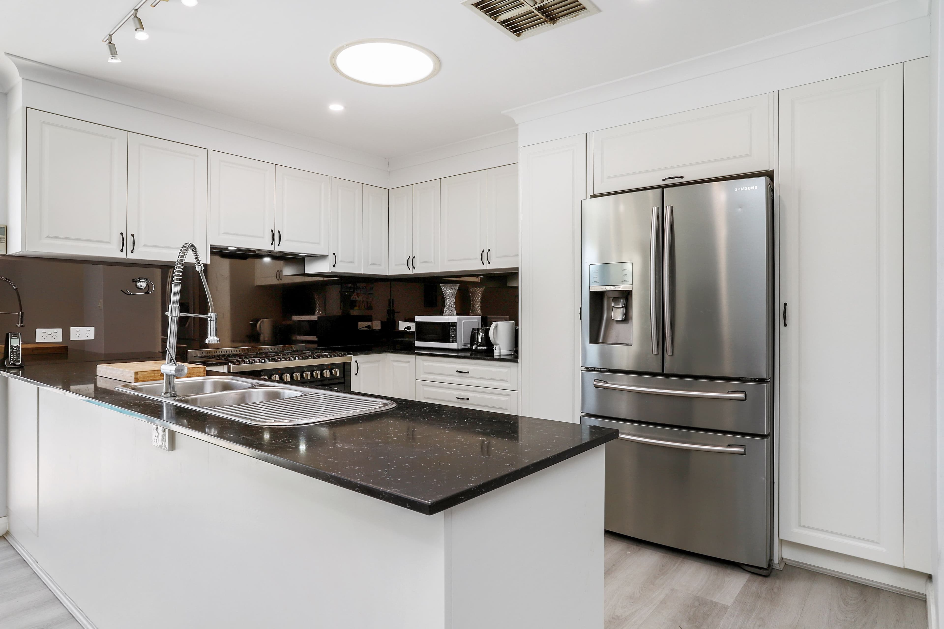 6 Reen Street, St James WA 6102, St James - Thumbnail 2