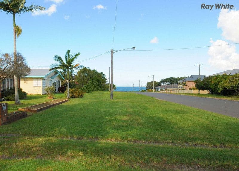 94  Corfield Street, POINT VERNON QLD 4655, Point Vernon - Thumbnail 4