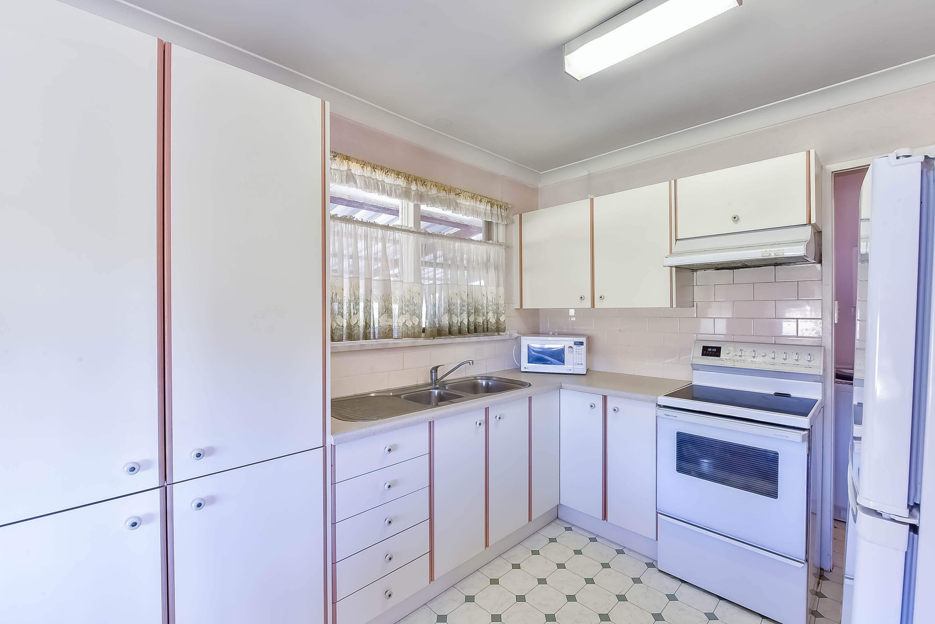 2 Myrtle Creek Avenue, Tahmoor - Thumbnail 5