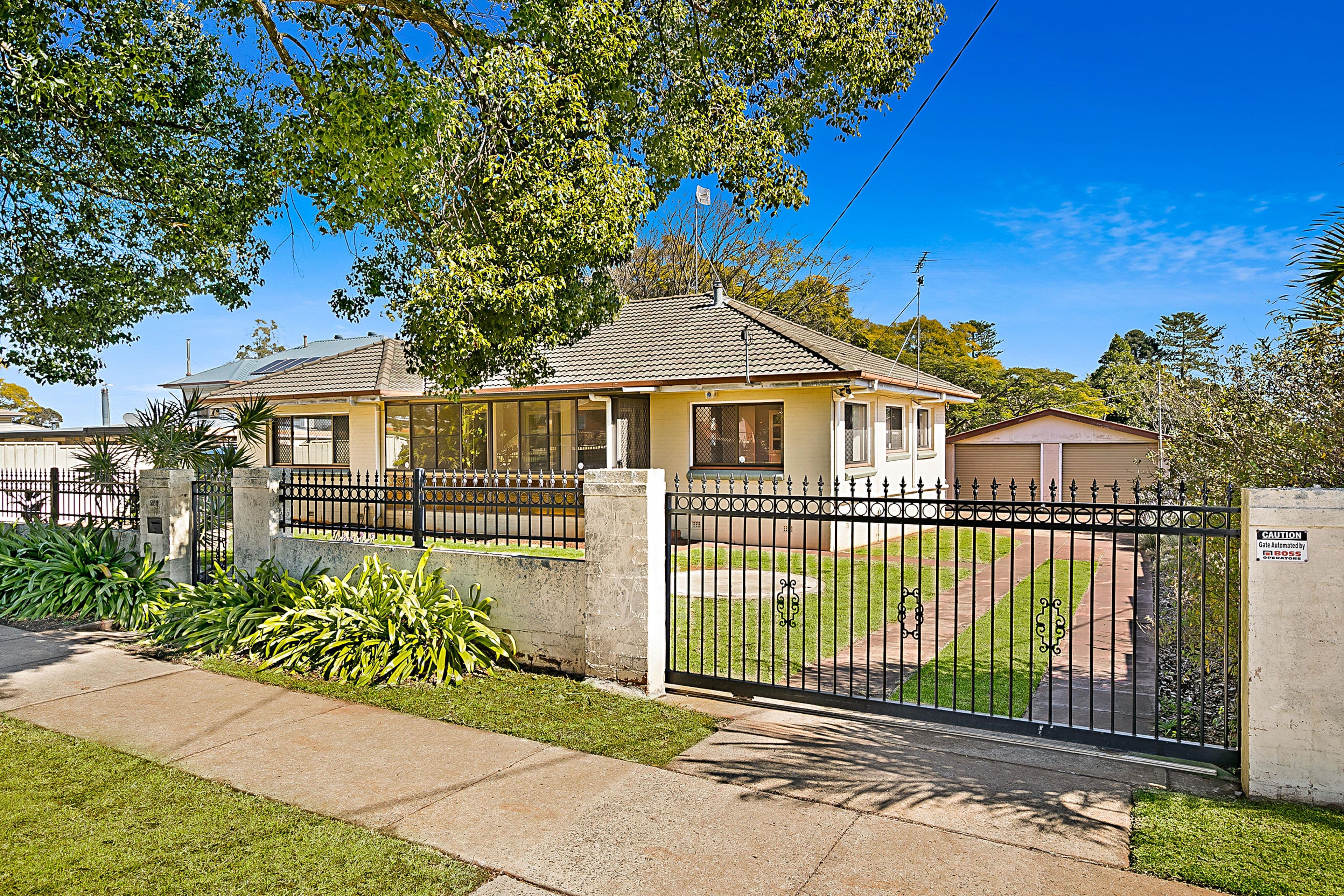 269 Geddes Street, Centenary Heights QLD 4350, Centenary Heights - Image 1