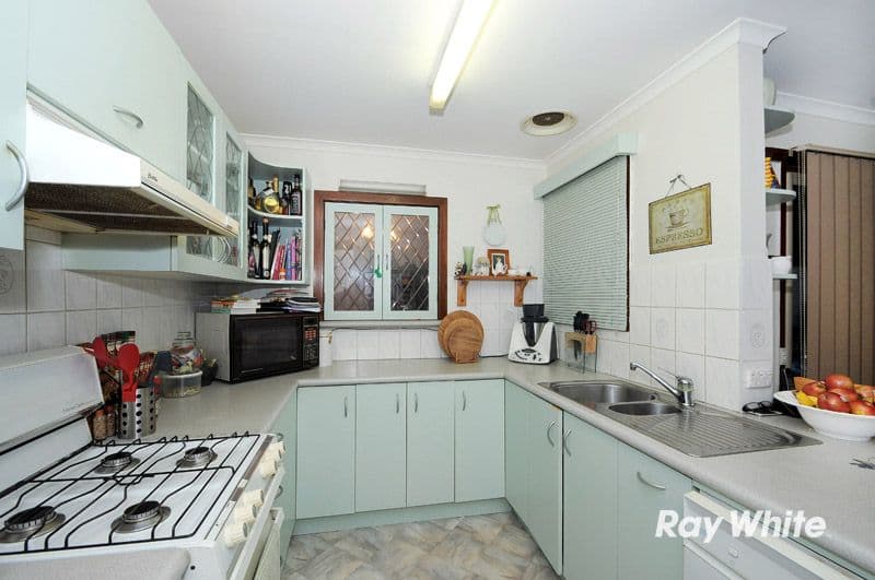 42 Mansfield Street, BERWICK VIC 3806, Berwick - Thumbnail 2