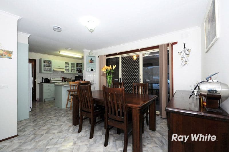 42 Mansfield Street, BERWICK VIC 3806, Berwick - Thumbnail 3