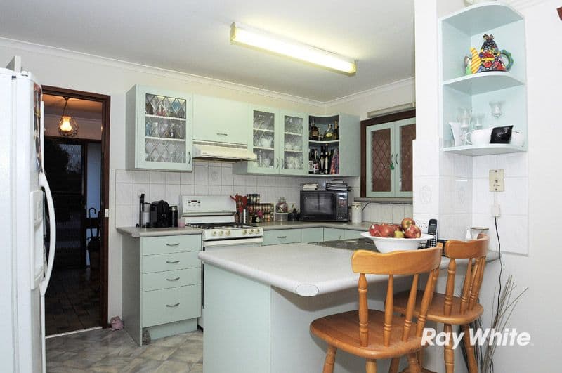 42 Mansfield Street, BERWICK VIC 3806, Berwick - Thumbnail 4