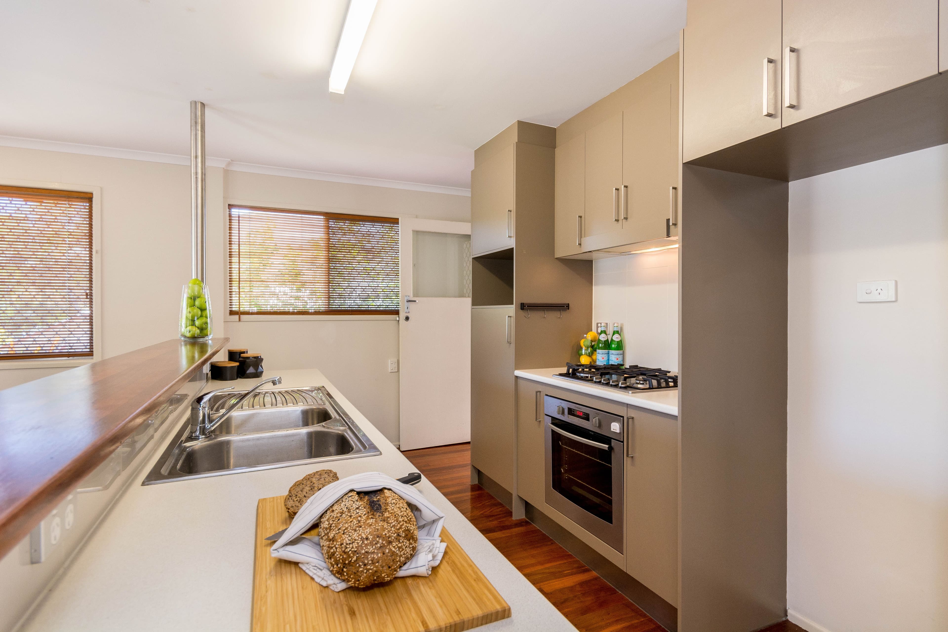 29 Cairns Street, Red Hill QLD 4059, Red Hill - Thumbnail 4