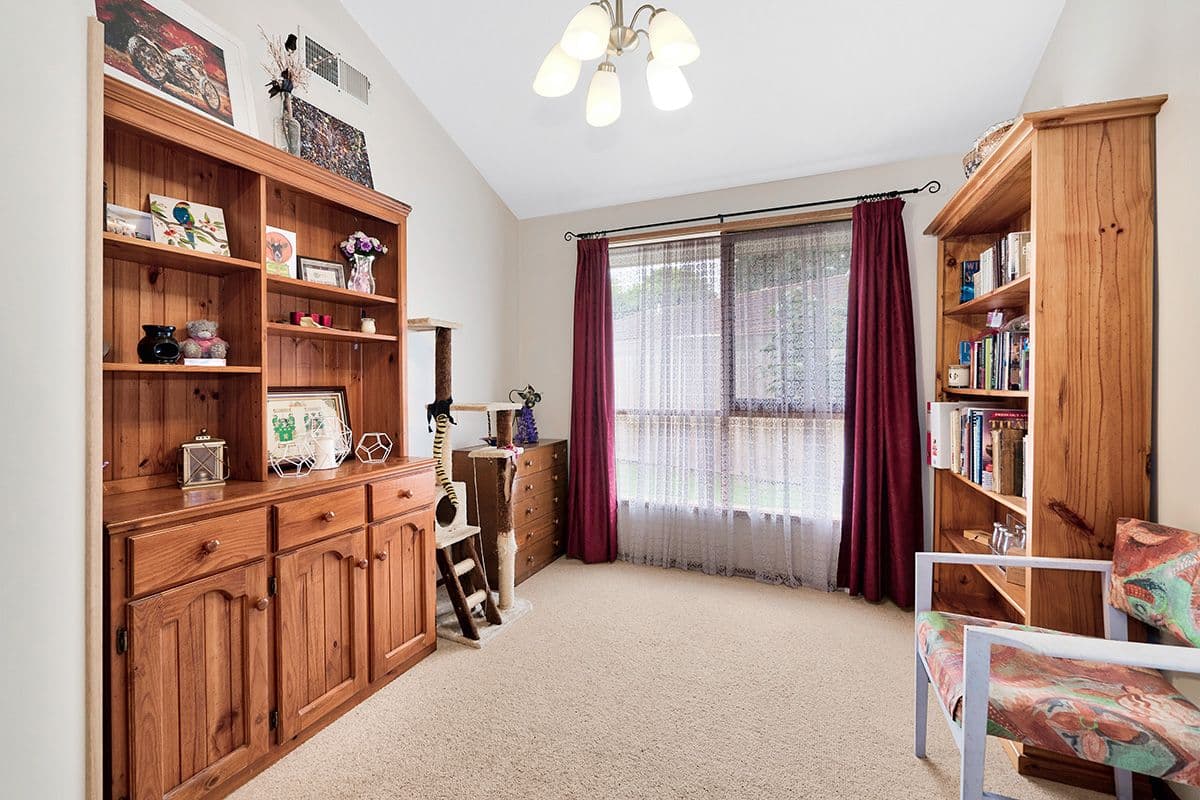 12 Hollyhock Court, Cranbourne North VIC 3977, Cranbourne North - Thumbnail 3