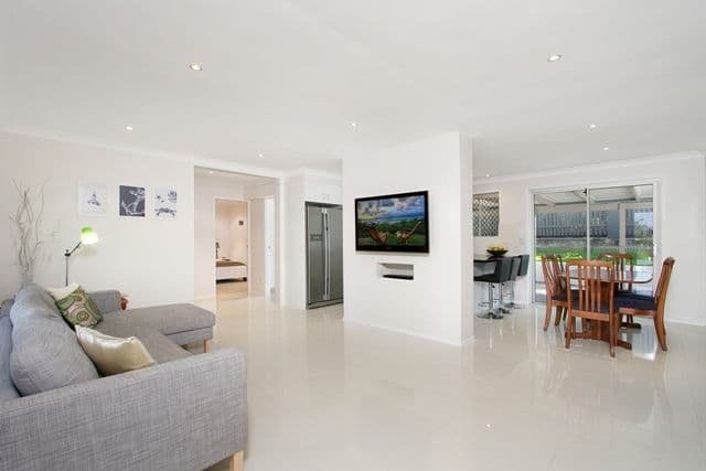8 Belconnen Street, ROCHEDALE SOUTH QLD 4123, Rochedale South - Thumbnail 3