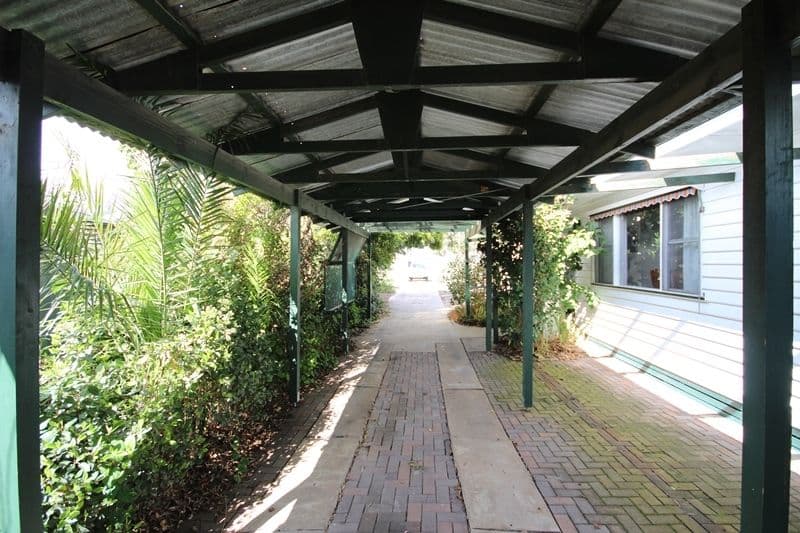 11 Bowden Street, Horsham VIC 3400, Horsham - Thumbnail 2