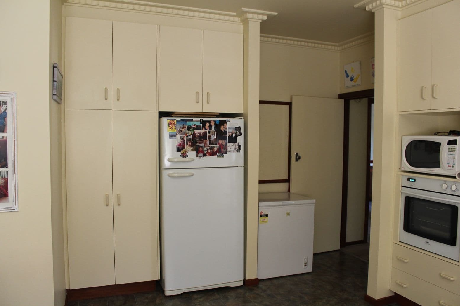 13 Dickens Street, Hamilton VIC 3300, Hamilton - Thumbnail 5