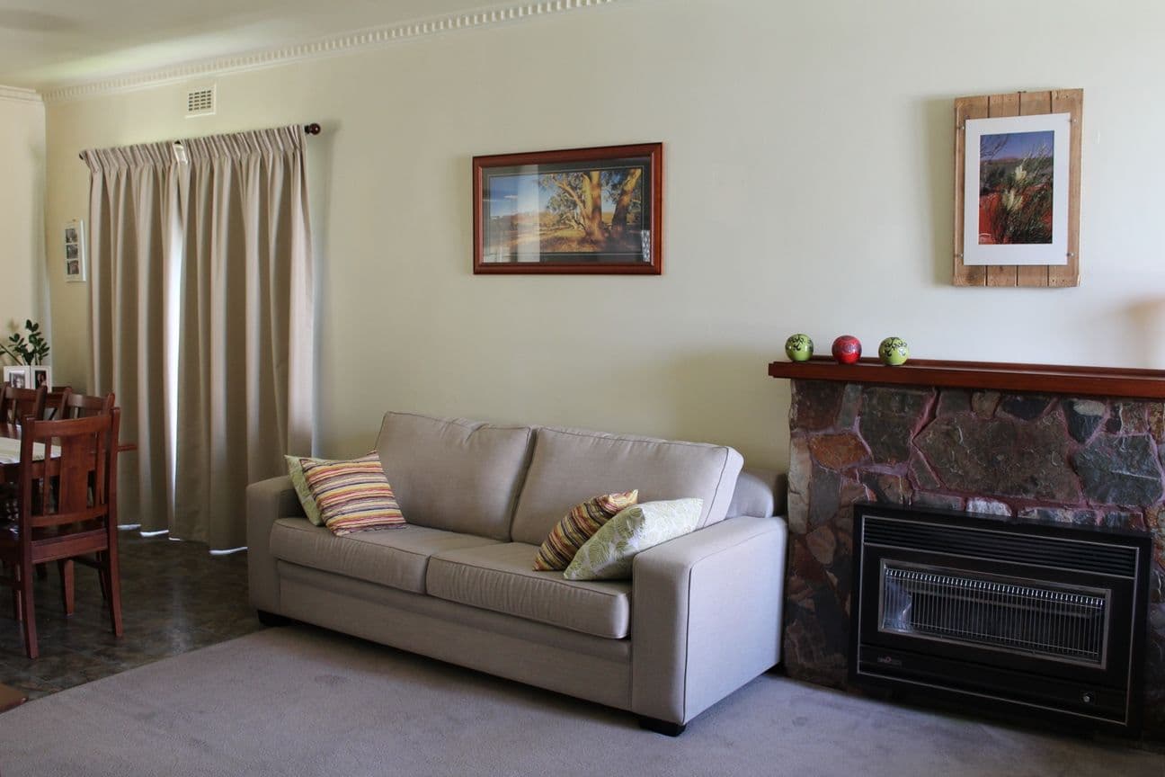 13 Dickens Street, Hamilton VIC 3300, Hamilton - Thumbnail 6