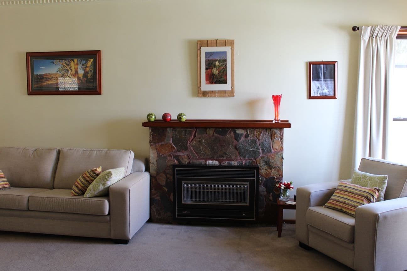 13 Dickens Street, Hamilton VIC 3300, Hamilton - Thumbnail 7