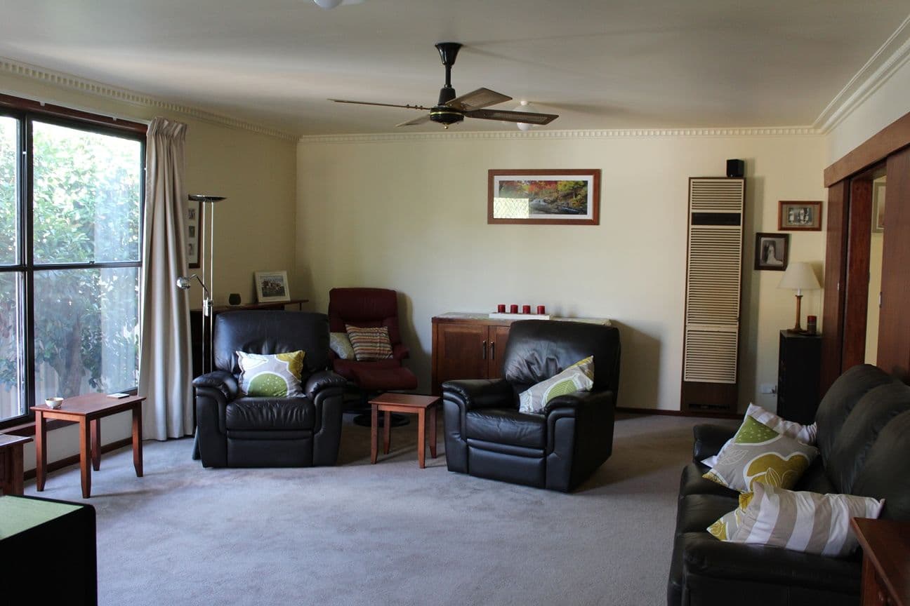 13 Dickens Street, Hamilton VIC 3300, Hamilton - Thumbnail 8