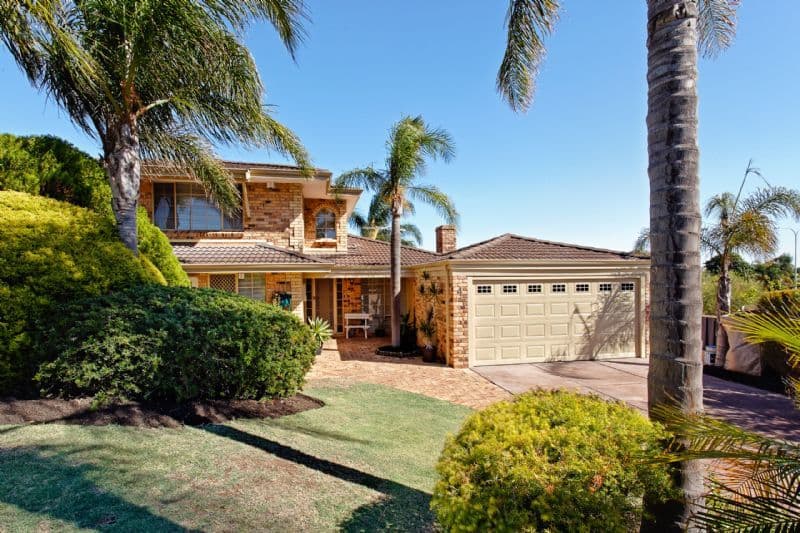 4 Grover Court, LEEMING WA 6149, Leeming - Image 1