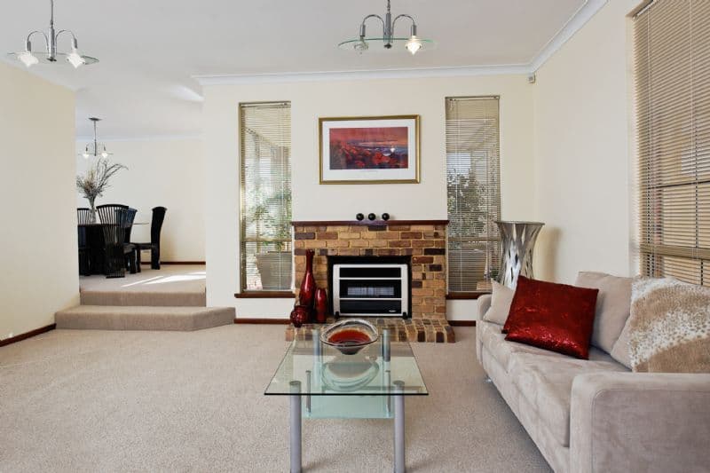 4 Grover Court, LEEMING WA 6149, Leeming - Thumbnail 2