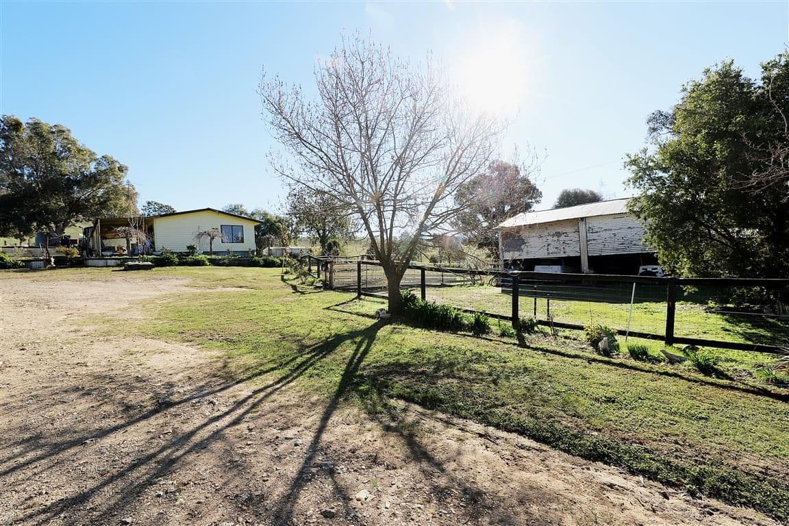 "Creekview" 1059 Grahamstown Road, Adelong NSW 2729, Adelong - Thumbnail 2