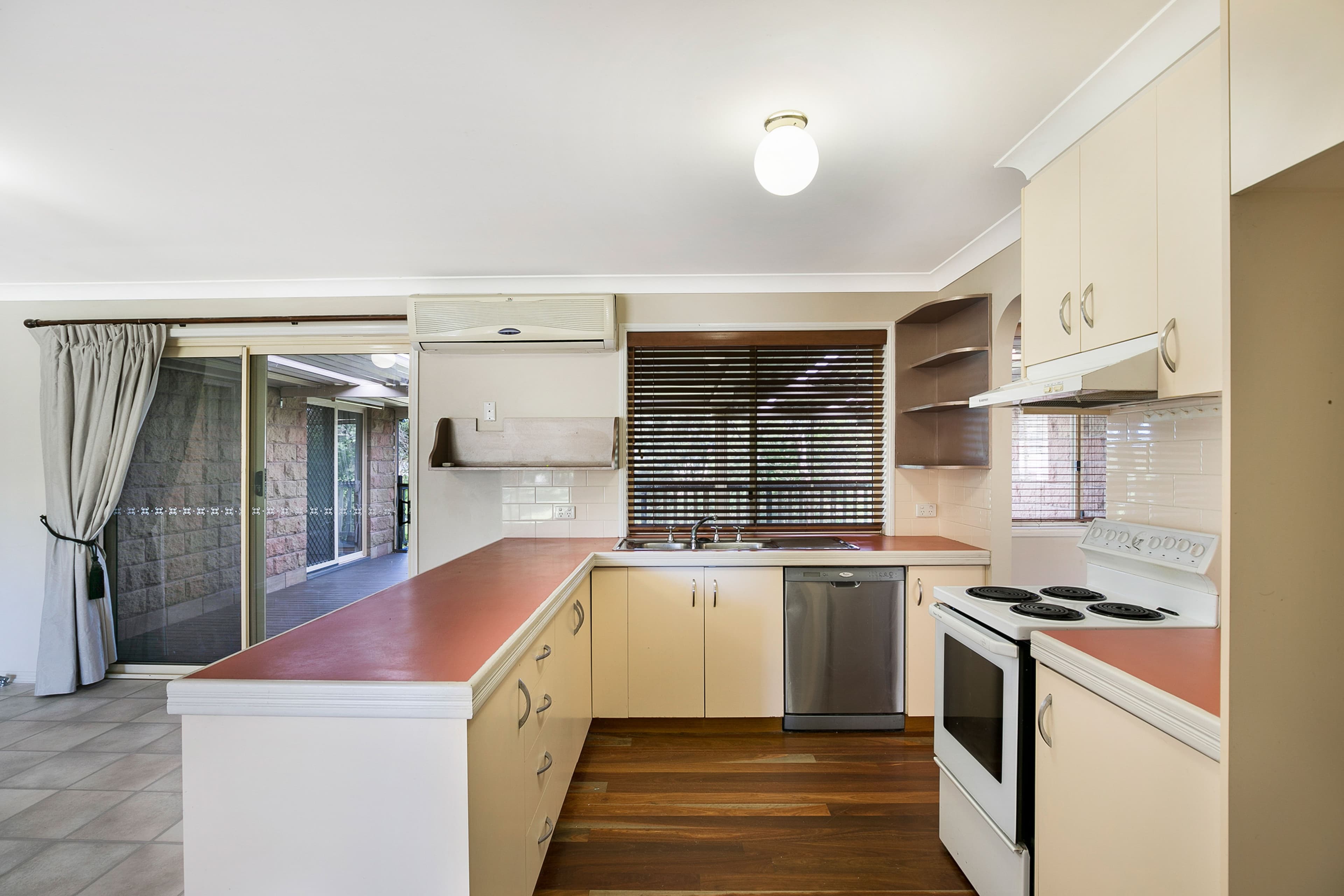 12 Windorah Close, Glenvale QLD 4350, Glenvale - Thumbnail 4