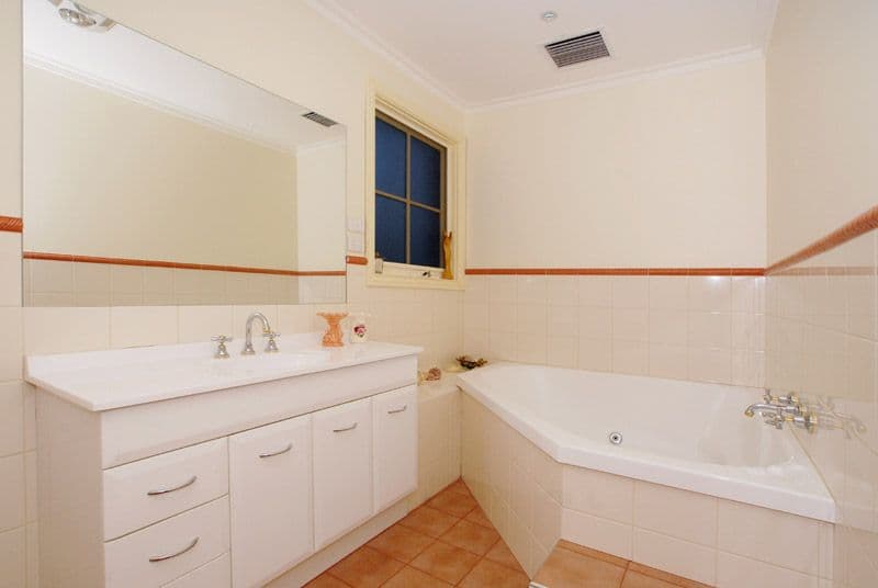 42  Belinda Crescent, WHEELERS HILL VIC 3150, Wheelers Hill - Thumbnail 3