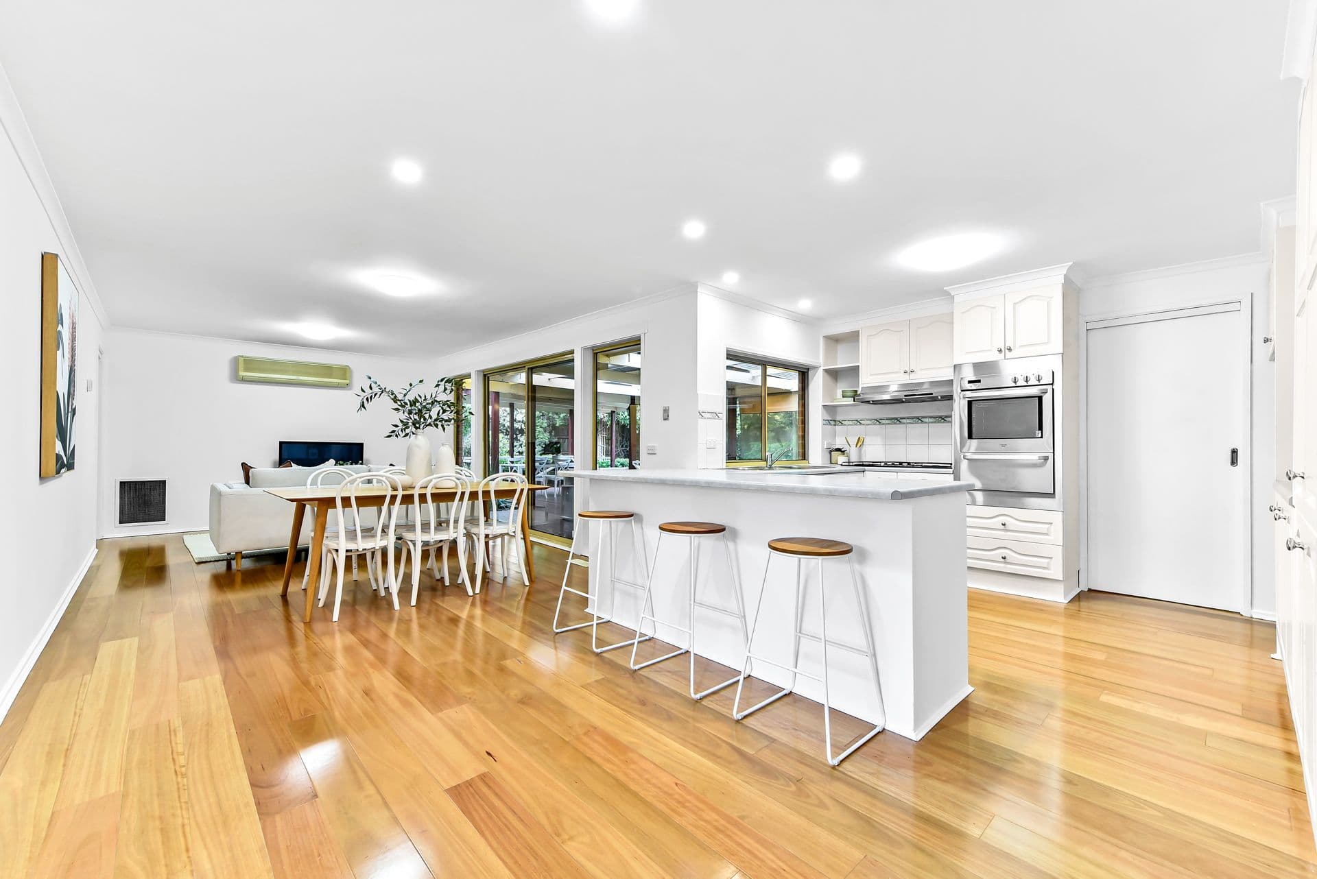 10 Denise Close, Rowville VIC 3178, Rowville - Thumbnail 6