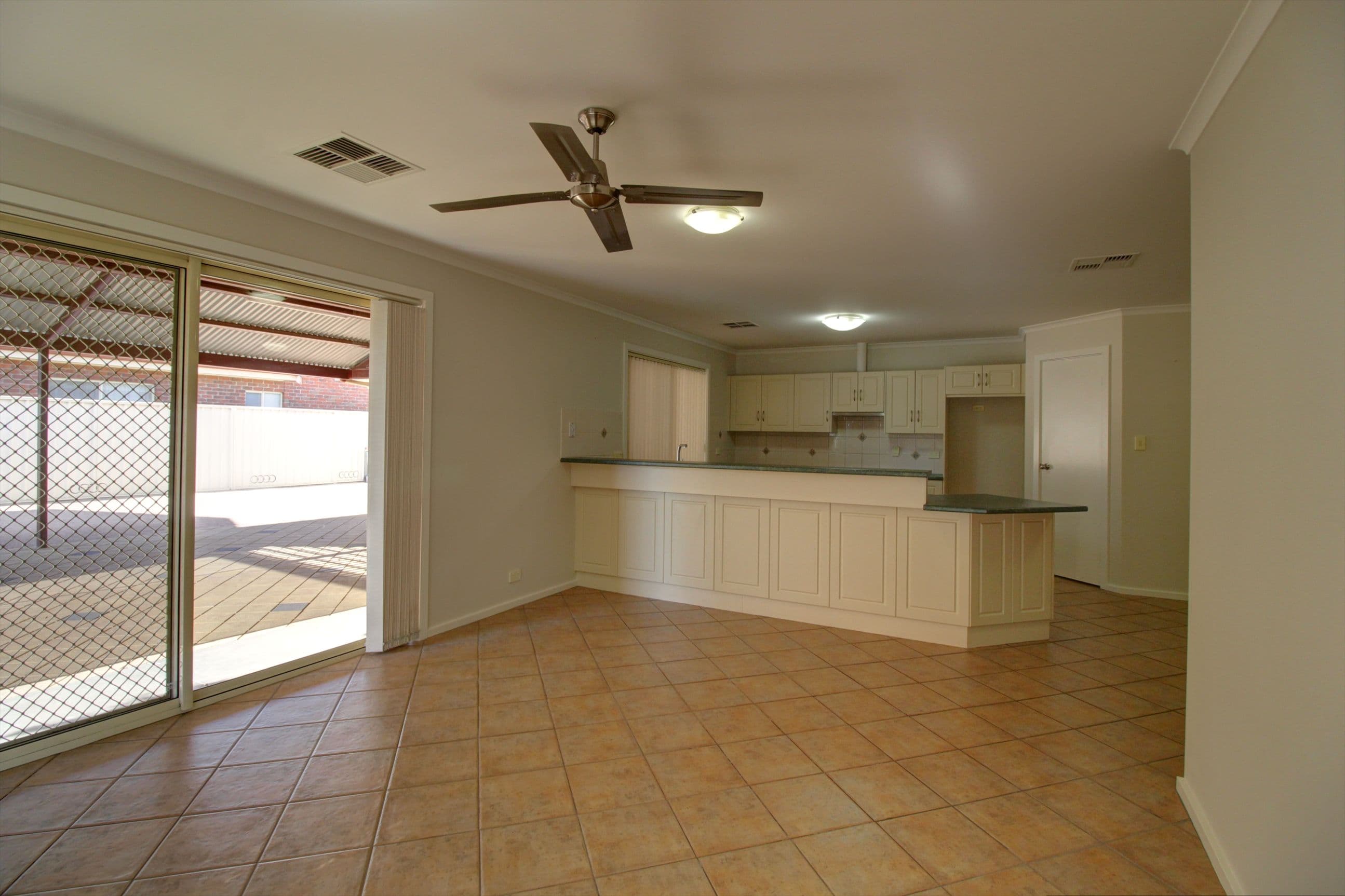 12 Bosman Drive, Berri SA 5343, Berri - Thumbnail 6