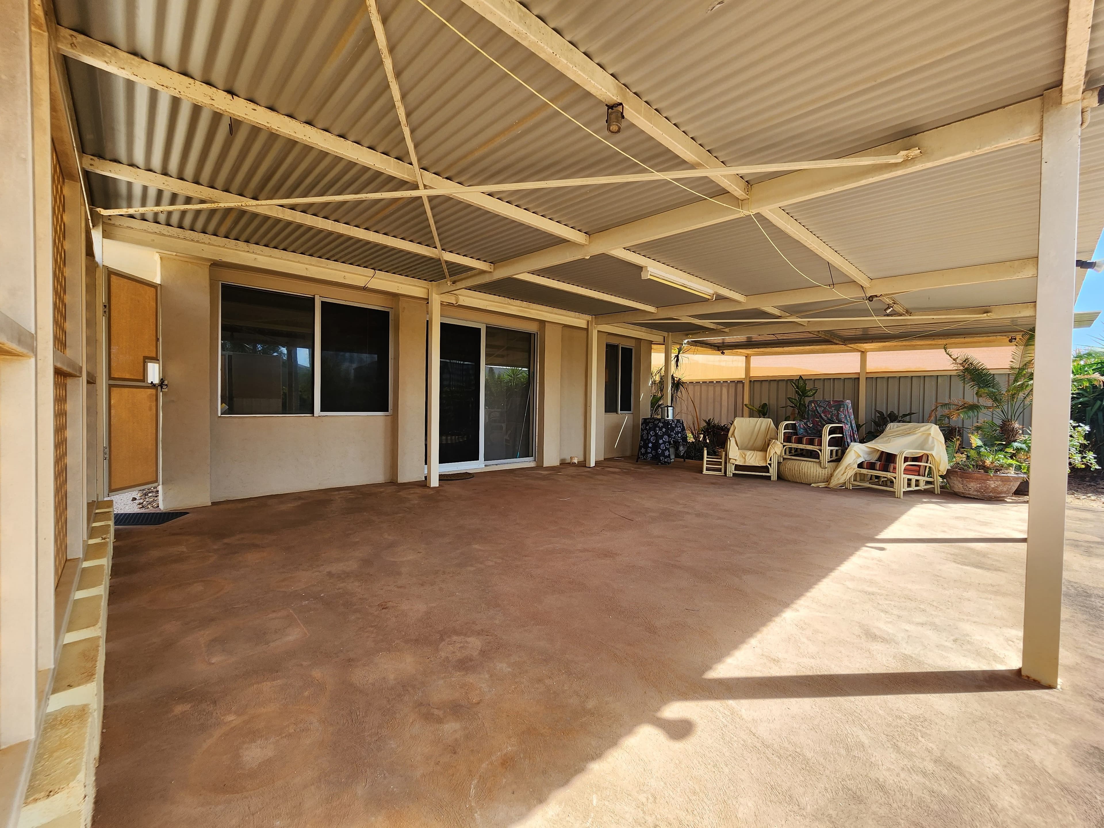 98 William Street, Carnarvon WA 6701, East Carnarvon - Thumbnail 2