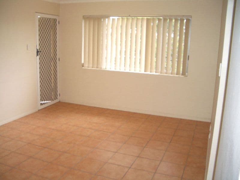 77 Farnell Street, Chermside QLD 4032, Chermside - Thumbnail 3