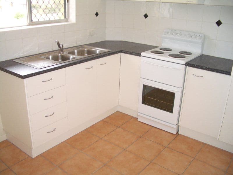 77 Farnell Street, Chermside QLD 4032, Chermside - Thumbnail 5