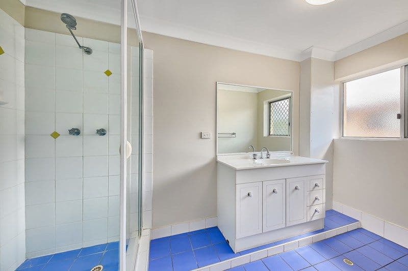 77 Farnell Street, Chermside QLD 4032, Chermside - Thumbnail 7